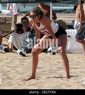 22 febbraio 2020 - il Cardinale di Stanford Maddi Kriz n. 20 durante una partita lo Stanford Cardinal e l'UCLA Bruins a Queen's Beach Waikiki a Honolulu, HI - Michael Sullivan/CSM Foto Stock