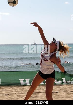 22 febbraio 2020 - Stanford Cardinal Kat Anderson n. 1 durante una partita lo Stanford Cardinal e l'UCLA Bruins a Queen's Beach Waikiki a Honolulu, HI - Michael Sullivan/CSM Foto Stock