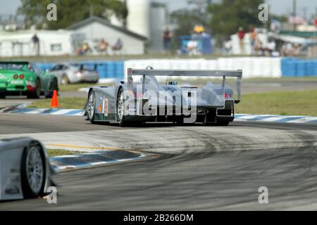 Audi UK Audi R8 in gara nel 2003 Sebring 12 ore Foto Stock