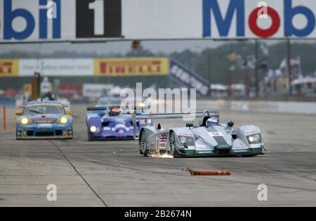 Giro di apertura della gara di 12 ore Sebring 2003 Foto Stock