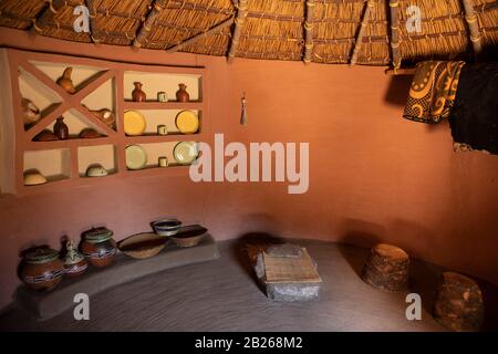 Interni Tradizionali Basotho, Thaba Bosiu Cultural Village, Lesotho Foto Stock