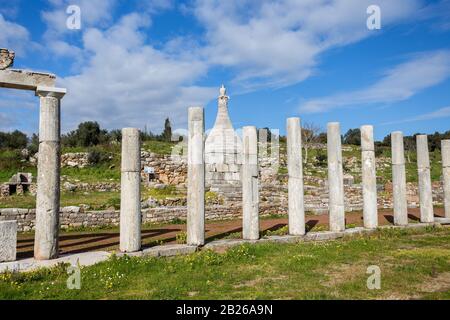 Colonne nell'antica città di Messina, Peloponneso, gennaio 2020 Foto Stock