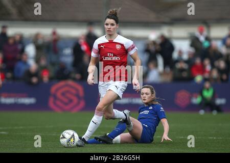 Dominique Bloodworth of Arsenal durante l'Arsenal Women vs Chelsea Women, fa Women's Super League Football al Meadow Park il 13th gennaio 2019 Foto Stock