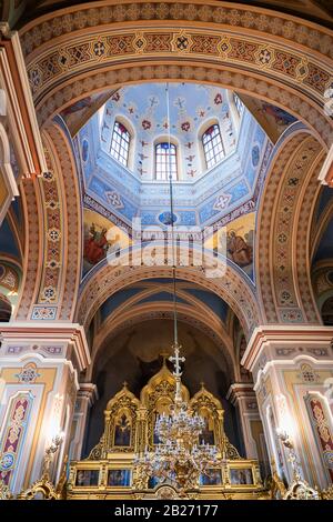 Cattedrale Metropolitana di Santa Maria Maddalena interna a Varsavia, Polonia, Chiesa Ortodossa Polacca dal 1869 in stile Revival Russo Foto Stock