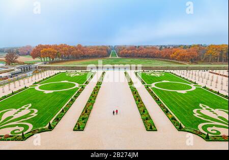 Chambord, Francia - 14 novembre 2018: Il giardino del castello di Chambord Foto Stock