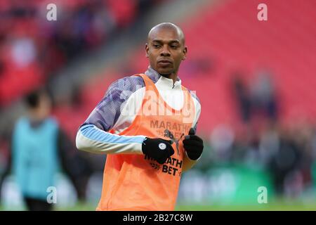 Londra, Regno Unito. 1st marzo 2020. Fernandinho, si riscalda durante la finale della Carabao Cup tra Aston Villa e Manchester City allo stadio di Wembley, Londra, domenica 1st marzo 2020. (Credit: Jon Bromley | MI News) La Fotografia può essere utilizzata solo per scopi editoriali di giornali e/o riviste, licenza richiesta per uso commerciale Credit: Mi News & Sport /Alamy Live News Foto Stock