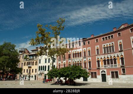 Facciata di Palazzo Soranzo a Campo San Polo di Venezia, Italia Foto Stock