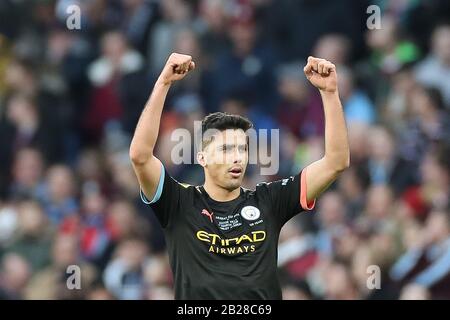 Londra, Regno Unito. 1st marzo 2020. Rodrigo (16) di Manchester City festeggia dopo aver segnato un gol per renderlo 0-2 durante la finale della Carabao Cup tra l'Aston Villa e Manchester City allo stadio di Wembley, Londra, domenica 1st marzo 2020. (Credit: Jon Bromley | MI News) La Fotografia può essere utilizzata solo per scopi editoriali di giornali e/o riviste, licenza richiesta per uso commerciale Credit: Mi News & Sport /Alamy Live News Foto Stock