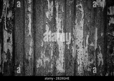 Vecchia serratura arrugginita sulla porta della casa, oggetti e decorazioni Foto Stock