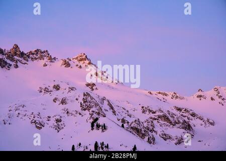 Alba In Inverno, Klammspitzen, Wattentaler Lizum, Alpi Ammergau, Tirolo, Austria Foto Stock