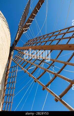 Mulino a vento tradizionale e storico Sa Planeta, Molí de Sa Planeta, nella città di Andratx, Maiorca, Isole Baleari, Spagna, Europa Foto Stock