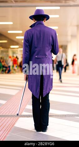 Cosplayers al FESTIVAL ROMICS. Bella rappresentazione in costume all'iconico e affollato raduno di Roma, rimandato nel 2020 a causa di Coronavirus Covid-19 Pandemic Foto Stock