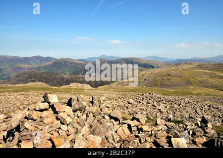 I Vertici Sopra Buttermere Da Kirk Cadde Cairn Foto Stock