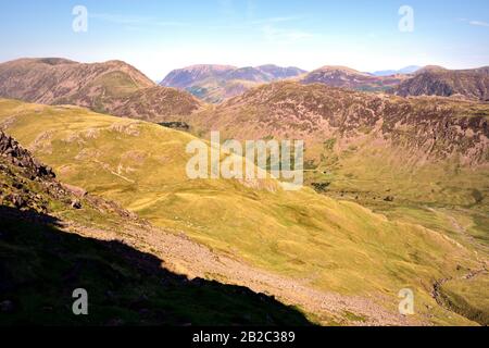 I sentieri dalla valle di Ennerdale al pilastro via Looking Stead Foto Stock