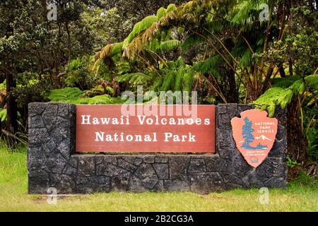 Big Island, Hawaii/USA: Cartello di benvenuto del Parco Nazionale dei Vulcani delle Hawaii Foto Stock