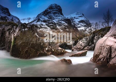 Fiume coe, glencoe, Highlands, Scozia, regno unito. Foto Stock