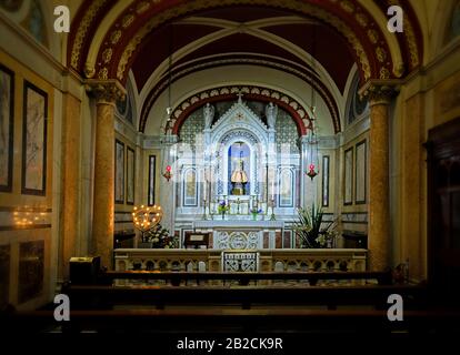 Interno Della Chiesa Del Convento Carmelitano Di Santa Teresa In Clarendon Street Dublino, Irlanda Foto Stock