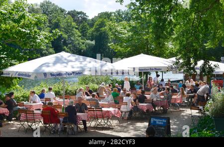 Biergarten, Fischerhuette, Schlachtensee, Zehlendorf, Berlino, Deutschland Foto Stock