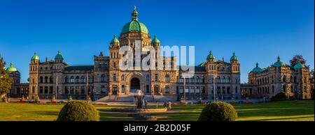 Gli Edifici del British Columbia Parliament si trovano a Victoria, British Columbia, Canada, e sono sede dell'Assemblea legislativa di British Colum Foto Stock