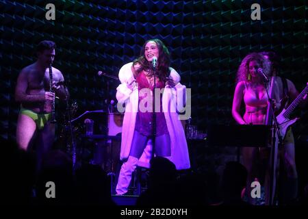 Lo Skivvies in concerto con ospiti speciali al Joe's Pub - Performance. Con: Brennyn Lark Dove: New York, New York, Stati Uniti Quando: 31 Jan 2020 Credit: Joseph Marzullo/Wenn.com Foto Stock