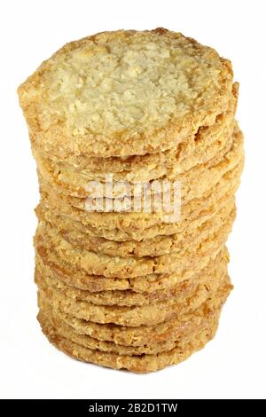 Biscotti di avena svedesi isolati su sfondo bianco Foto Stock