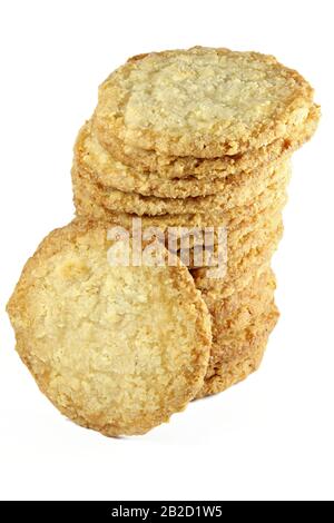 Biscotti di avena svedesi isolati su sfondo bianco Foto Stock