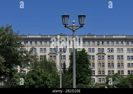 Architektur, Karl-Marx-Allee, Friedrichshain di Berlino, Deutschland Foto Stock