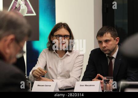 Syktyvkar, Repubblica Komi, Russia. 12-15-2019. Mikhail Svetov, Eugene Roizman e altri. Discorsi pubblici: Grida come un esempio di coraggio civico. Foto Stock