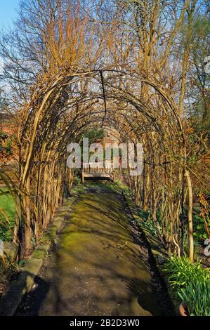 UK, South Yorkshire, Sheffield, Meersbrook Park Walled Garden Foto Stock