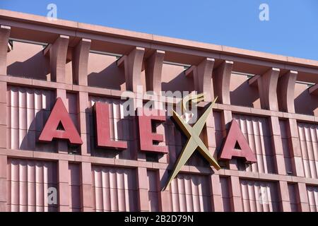 Einkaufszentrum, Alexa, Grunerstrasse, nel quartiere Mitte di Berlino, Deutschland Foto Stock