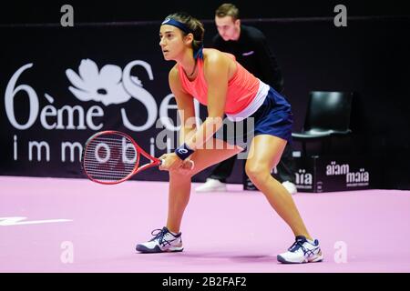 Il 02/03/2020, Gerland, Lyon, Auvergne-Rhône-Alpes, Francia. Prima edizione del torneo femminile di tennis "l'Open 6ème Sens" al Palais des Sports Foto Stock