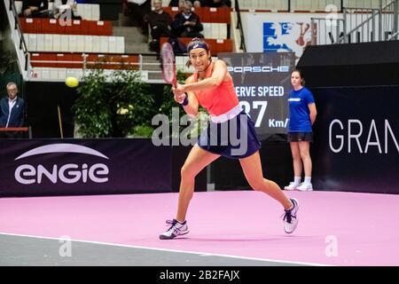 Il 02/03/2020, Gerland, Lyon, Auvergne-Rhône-Alpes, Francia. Prima edizione del torneo femminile di tennis "l'Open 6ème Sens" al Palais des Sports Foto Stock