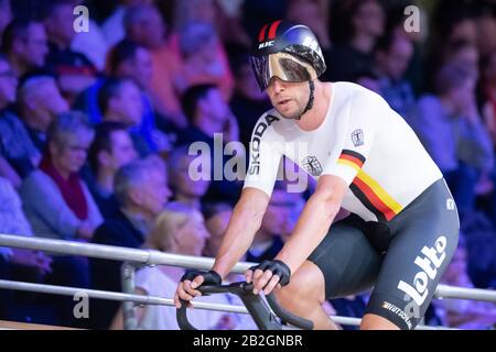 Berlino, Germania. 01st Mar, 2020. Ciclismo/pista: Campionato del mondo, Madison, uomini: Roger Kluge dalla Germania corse in pista. Credito: Sebastian Gollnow/Dpa/Alamy Live News Foto Stock