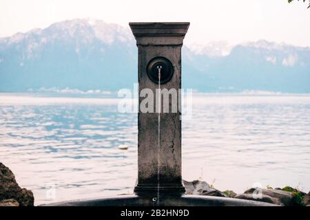 Fontana sul molo di Montreux Foto Stock