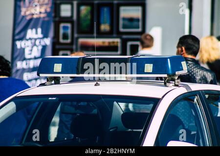 Cipro di Paphos 01 marzo 2020 Vista di un'auto di polizia parcheggiata nelle strade di Paphos nel pomeriggio Foto Stock