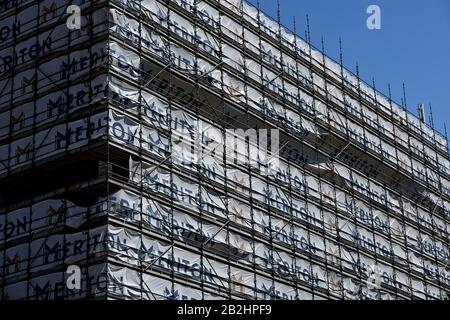 Costruzione di alti blocchi di appartamenti nel sobborgo di Sydney di Rosebery, sviluppo immobiliare residenziale dal gruppo Meriton. Foto Stock