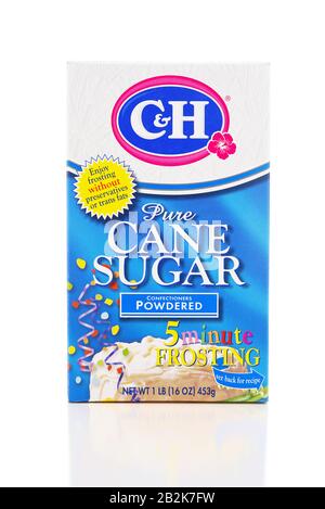 Irvine, CALIFORNIA - 30 APRILE 2019: Un pacchetto di zucchero a velo di C e H. Lo zucchero a velo di canna puro delle Hawaii. Foto Stock
