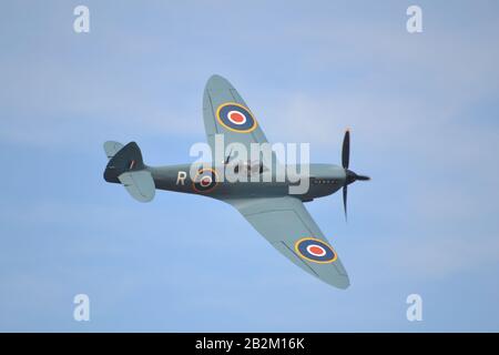 Supermarine Spitfire Sopra Southport Airshow Foto Stock