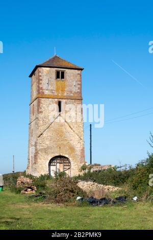 Torre della chiesa di San Lorenzo, King's Newnham, vicino a Rugby, Warwickshire, Inghilterra. Il resto dell'edificio della chiesa fu demolito, San Lorenzo Foto Stock