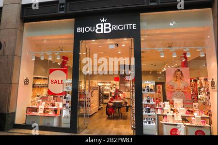 Oberhausen, Germania - 11 Febbraio. 2020: Vista sull'ingresso della boutique Bijou Brigitte Foto Stock