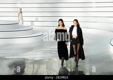 Parigi, Francia. 03rd Mar, 2020. Chanel FW2020-21 Ready to Wear Runway durante la Paris Fashion Week febbraio 2020 - Parigi, Francia 03/03/2020 | utilizzo nel mondo credito: DPA/Alamy Live News Foto Stock