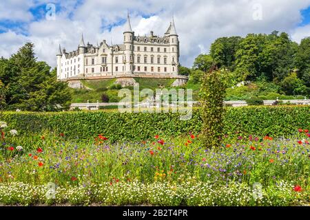 Bellissimo scatto del famoso castello di Dunrobin, a Sutherland, Scozia Foto Stock