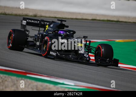 Daniel Ricciardo del Team Ranault F1 durante il 2020 F1 test invernali in Circuit de Catalunya, Montmelò, Spagna Foto Stock