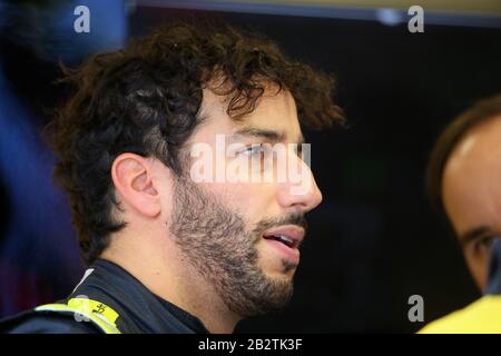 Daniel Ricciardo del Team Ranault F1 durante il 2020 F1 test invernali in Circuit de Catalunya, Montmelò, Spagna Foto Stock