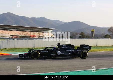 Daniel Ricciardo del Team Ranault F1 durante il 2020 F1 test invernali in Circuit de Catalunya, Montmelò, Spagna Foto Stock