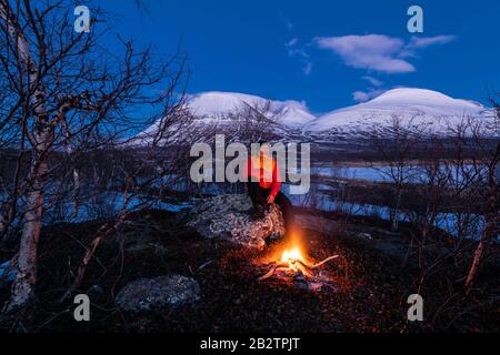 Mondbeschienene Winterlandschaft, Muddsus Nationalaprk, Welterbe Laponia, Lappland, Schweden, Novembre 2017 Foto Stock