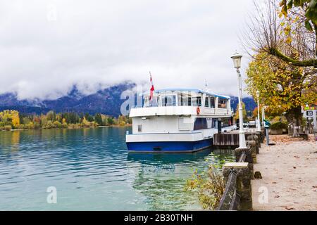 Giro turistico in barca sul lago Wolfgangsee, Austria Foto Stock