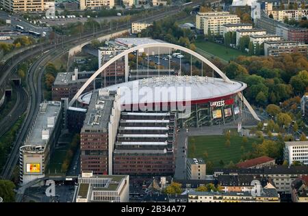 , Terreno della Lanxess Arena su Willy-Brandt-Platz, 18.10.2012, vista aerea, Germania, Renania Settentrionale-Vestfalia, Colonia Foto Stock