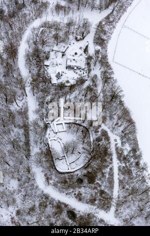 , rovine del castello New Isenburg a Brendeney, 18.01.2013, vista aerea, Germania, Renania Settentrionale-Vestfalia, Ruhr Area, Essen Foto Stock