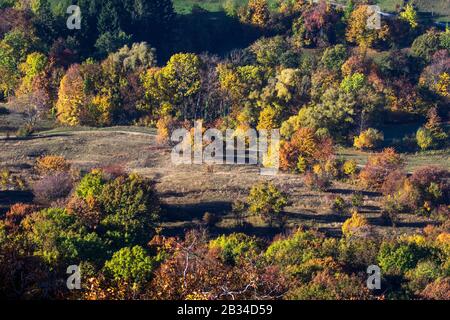 Vista da Breitenstein all'Alb Svevo in autunno, Germania, Baden-Wuerttemberg, Swabian Alb, Ochsenwang Foto Stock